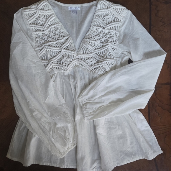 VENUS (NWOT)White Embroidered Blouse.Sz 10 - Picture 9 of 10